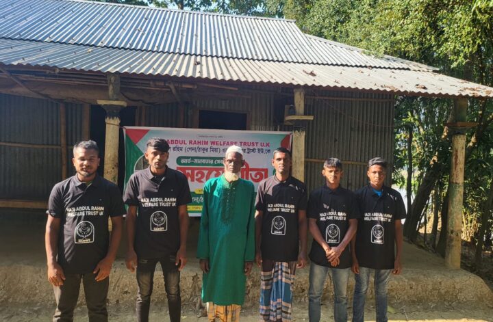 করিমপুরে ঘর সংস্কার করে দেওয়া হয়েছে একজন বয়োবৃদ্ধ ব্যক্তিকে।